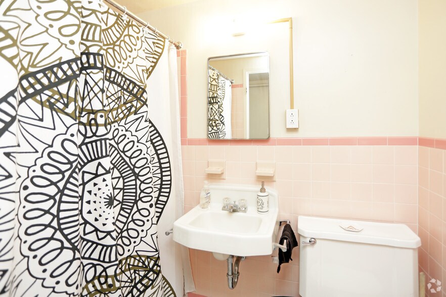 More Photos Of 320 N 22nd St, Omaha Apartments For Sale