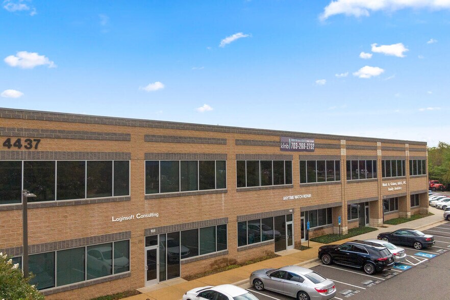 More Photos Of 4437 Brookfield Corporate Dr, Chantilly Office For Lease