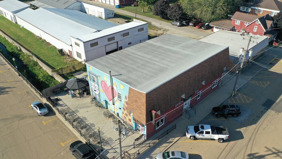 Primary Photo Of 801 Sixth St, Mendota Storefront Retail Residential For Sale