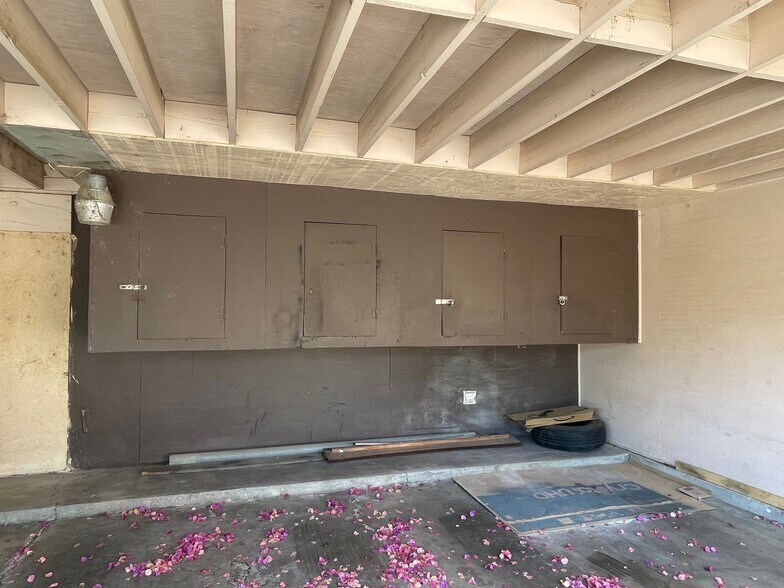 More Photos Of 218 W K St, Los Banos Apartments For Sale