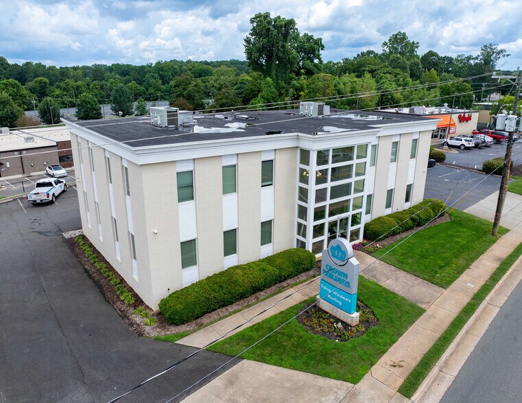 Primary Photo Of 3111 Monroe Rd, Charlotte Office For Lease