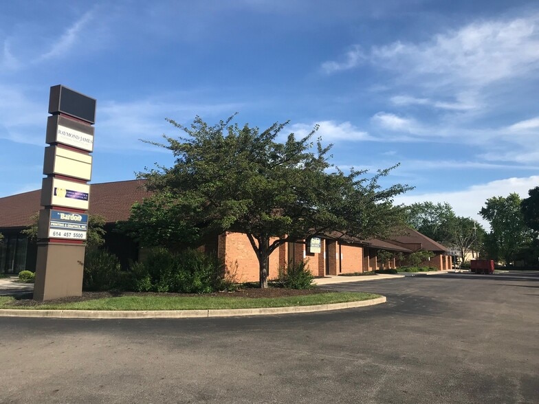 Primary Photo Of 4666-4678 Larwell Dr, Columbus Office For Lease