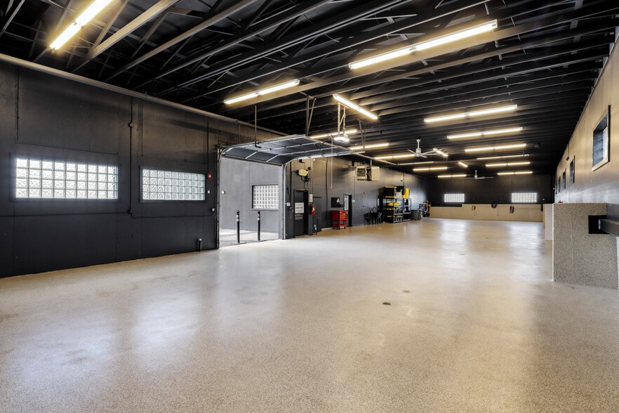 More Photos Of 2192 W College Ave, Englewood Warehouse For Sale