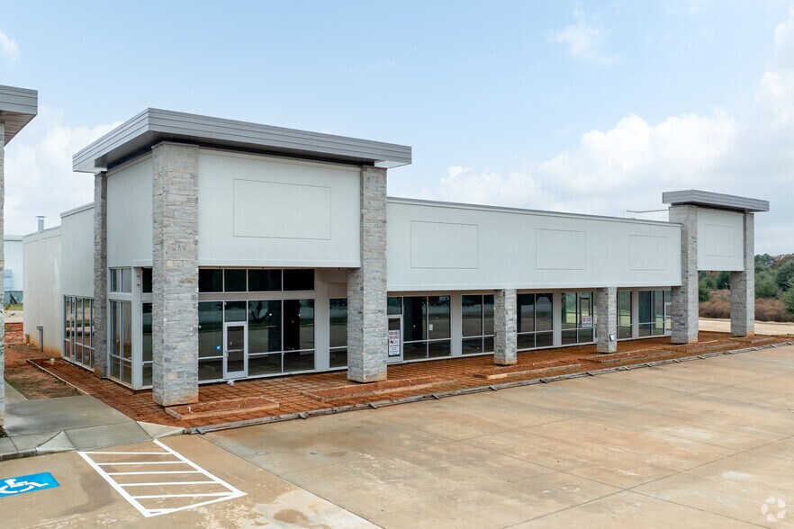 More Photos Of 680 N FM 3083 Rd W, Conroe Unknown For Lease