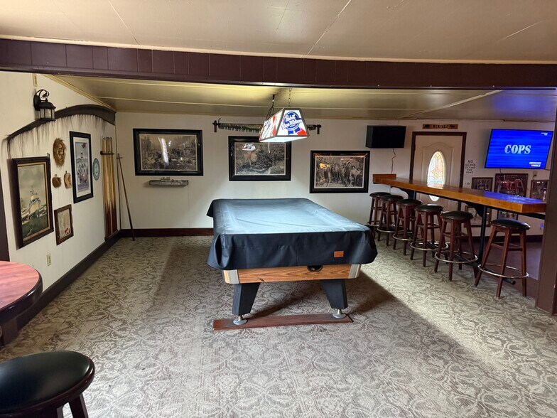 More Photos Of 51815 Kenai Spur Hwy, Kenai General Retail For Sale