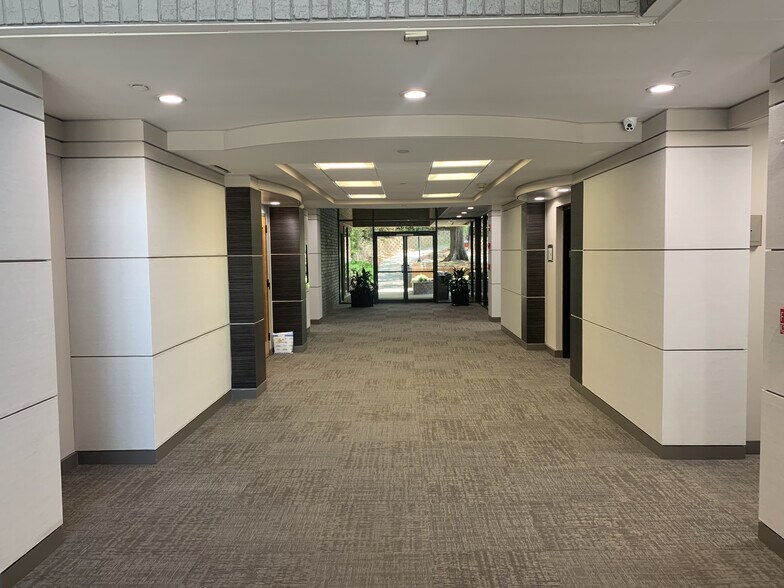 More Photos Of 8300 Dunwoody Pl, Atlanta Unknown For Lease