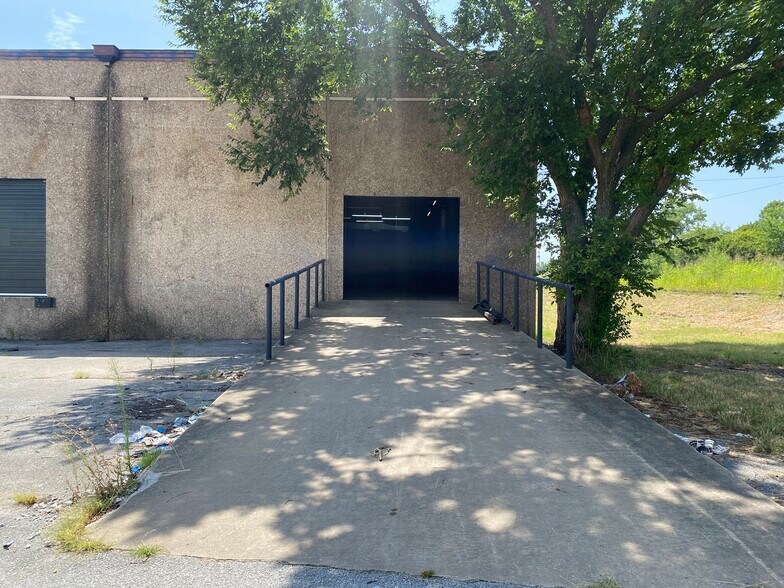 More Photos Of 4352 S 91st East Ave, Tulsa Warehouse For Lease