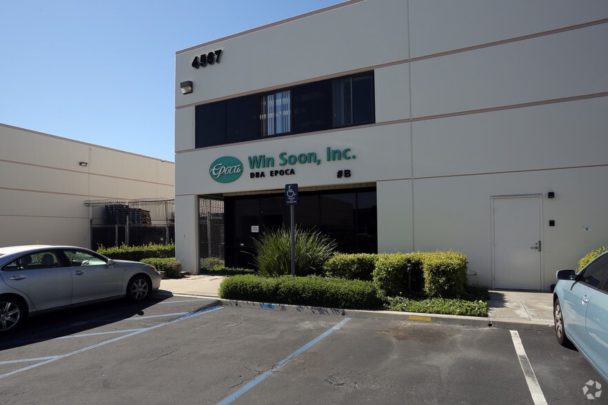 Primary Photo Of 4567 Firestone Blvd, South Gate Refrigeration Cold Storage For Sale
