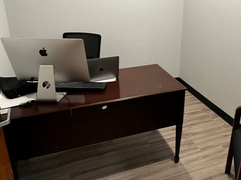 More Photos Of 3905 Johns Creek Ct, Suwanee Medical For Lease