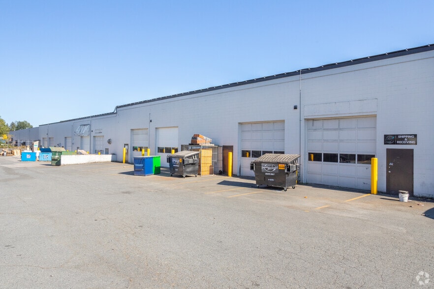 More Photos Of 4173-4199 McConnell Dr, Burnaby Warehouse For Lease