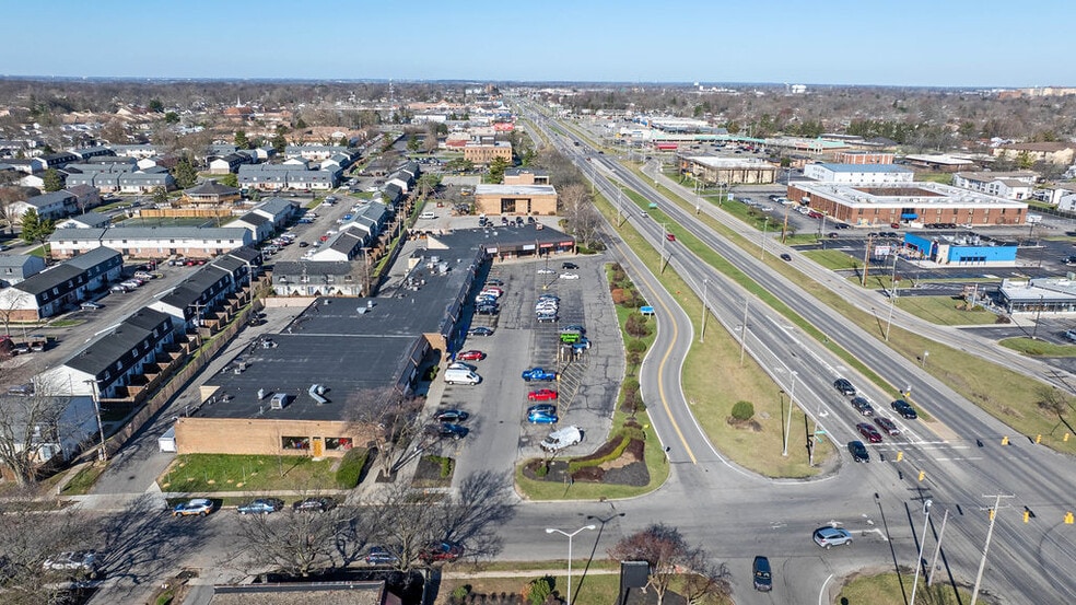 More Photos Of 1931-1977 E Dublin Granville Rd, Columbus General Retail For Sale