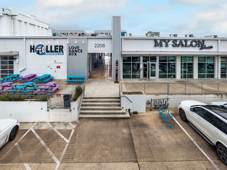 More Photos Of 2102-2314 Edwards St, Houston General Retail For Lease