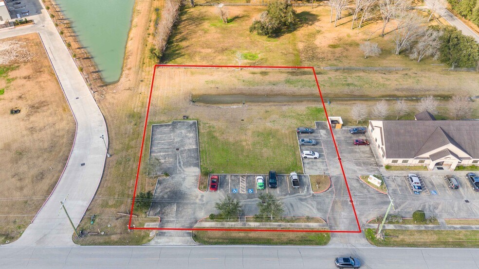 Primary Photo Of Steele Rd & Clifford St, Alvin Land For Sale
