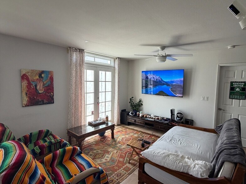 More Photos Of 1513 17th St, Santa Monica Land For Sale