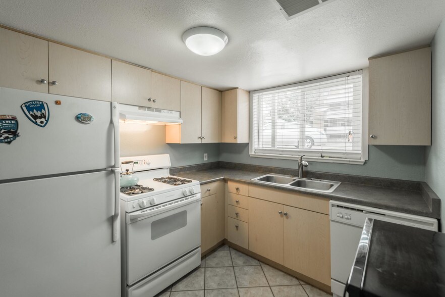 More Photos Of 2525-2527 S University Blvd, Denver Apartments For Sale