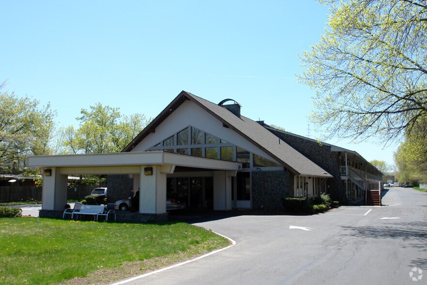 Primary Photo Of 1630 Central Ave, Albany Hotel For Sale