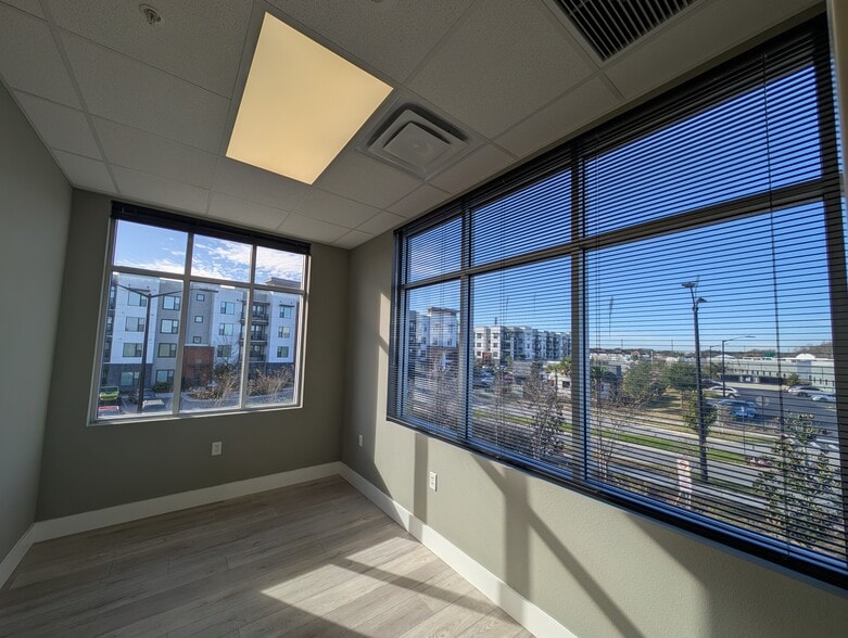 More Photos Of 1210 E Osceola Pky, Kissimmee Medical For Lease