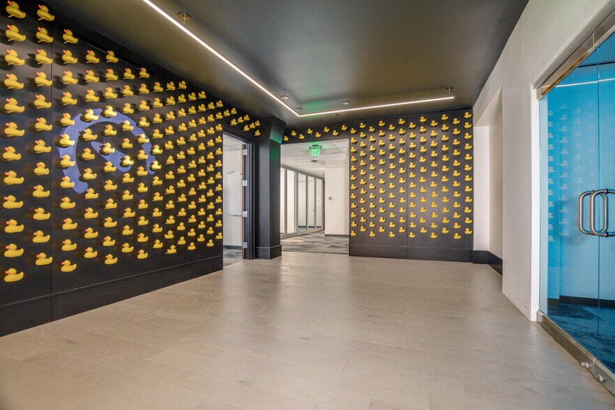 More Photos Of 900-914 Olive St, Saint Louis Office Residential For Lease