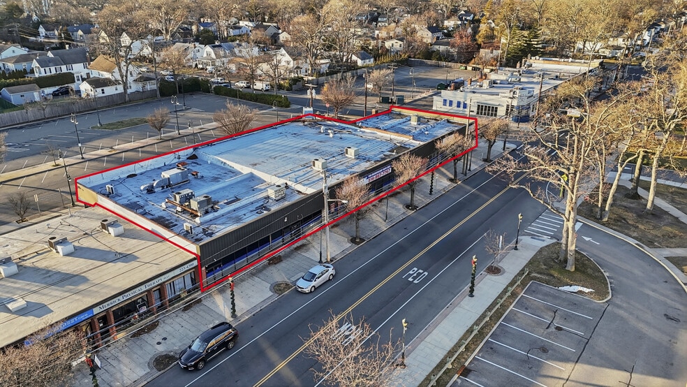 More Photos Of 117-133 Merrick Ave, Merrick Storefront For Lease