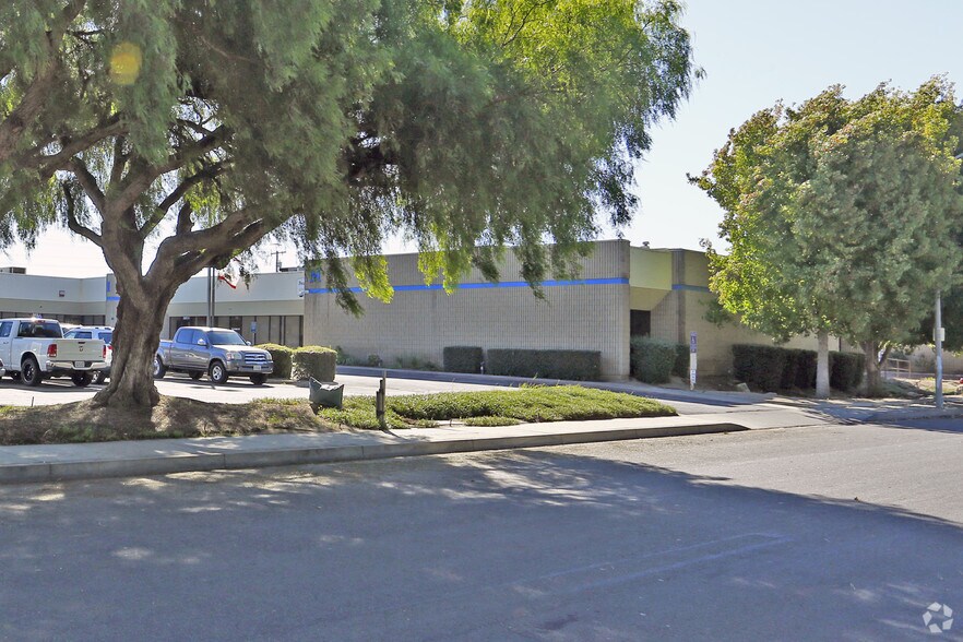 More Photos Of 402 Farnel Rd, Santa Maria Light Manufacturing For Sale