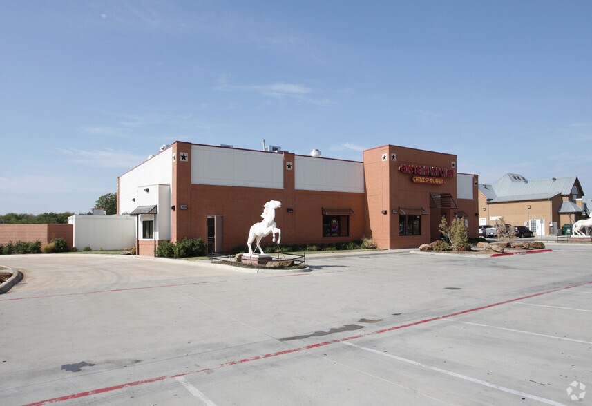 More Photos Of 6374 N Beach St, Haltom City Restaurant For Sale