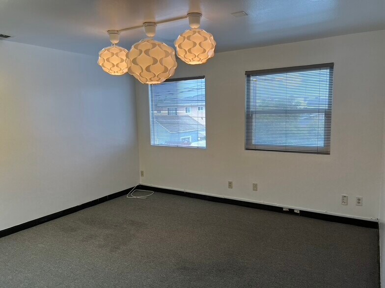 More Photos Of 11701 Inglewood Ave, Hawthorne Office Residential For Lease