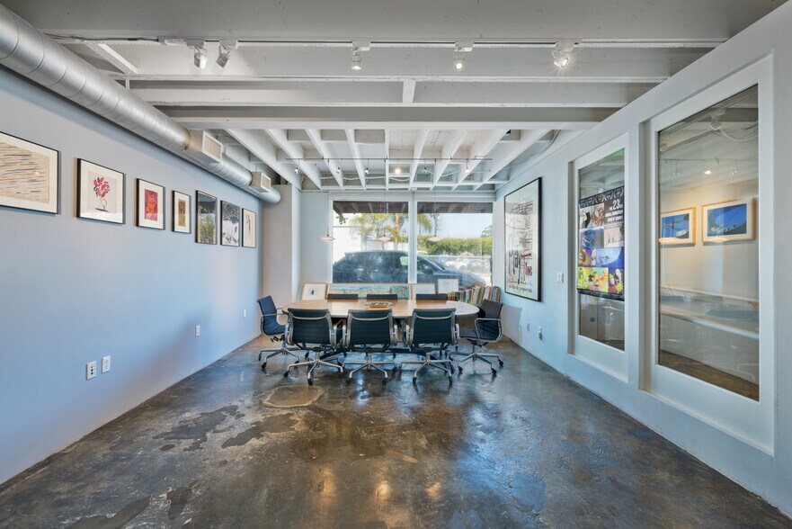 More Photos Of 3347 Motor Ave, Los Angeles Loft Creative Space For Lease