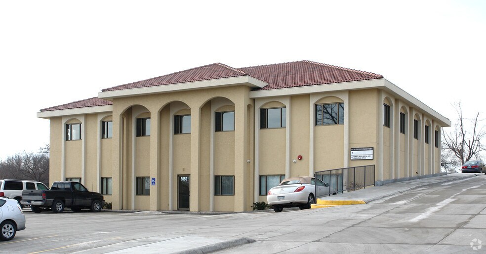 More Photos Of 8650 Candlelight Ln, Lenexa Medical For Sale