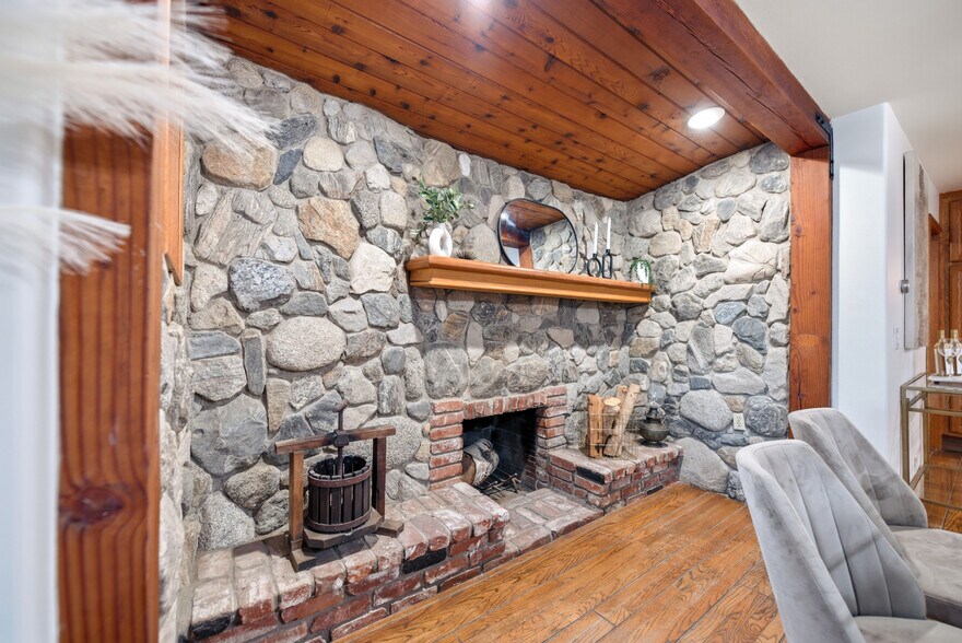 More Photos Of 12141 Wildwood Trl, Kagel Canyon Specialty For Sale