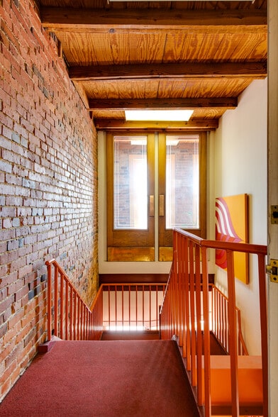 More Photos Of 1641 W Broad St, Richmond Office For Sale