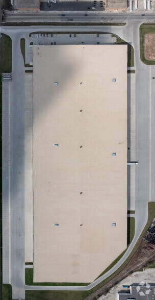 More Photos Of 2075 W 43rd St, Chicago Industrial For Sale