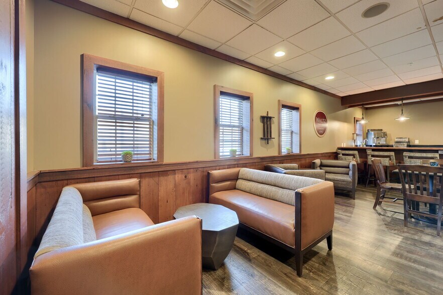 More Photos Of 3610 Newport rd, Intercourse Specialty For Lease