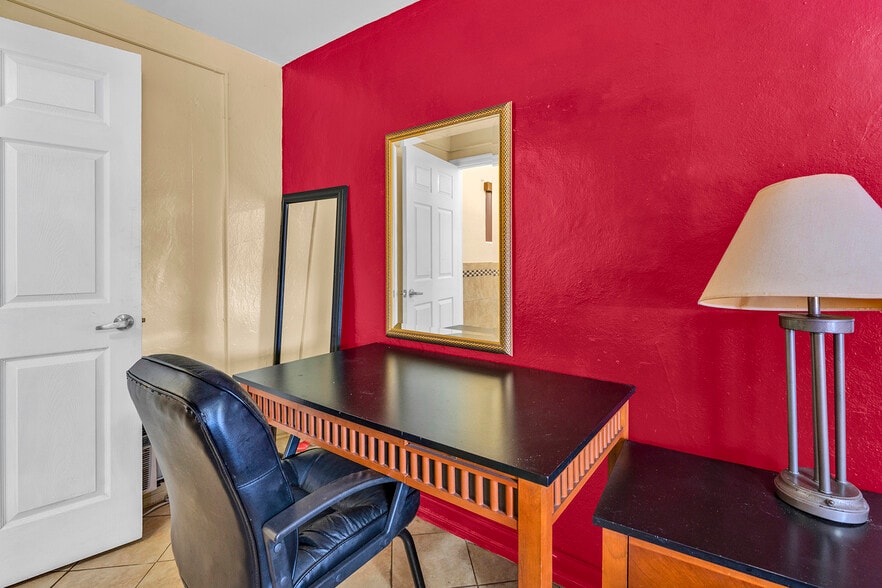 More Photos Of 1290 S Federal Hwy, Dania Beach Hotel For Sale