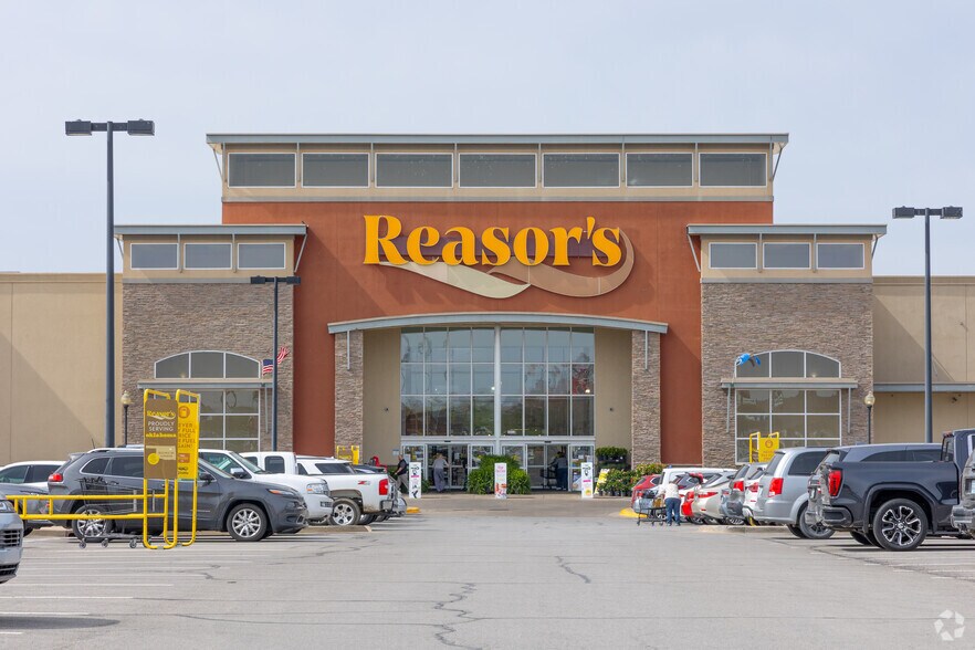 More Photos Of 11550 N 135th East Ave, Owasso General Retail For Sale