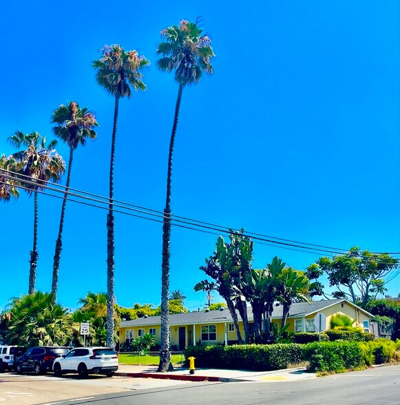 More Photos Of 4985 Narragansett Ave, San Diego Apartments For Sale