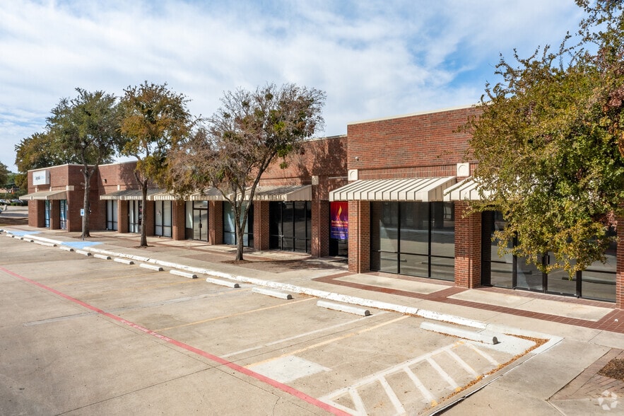 More Photos Of 101 E Corporate Dr, Lewisville Freestanding For Sale