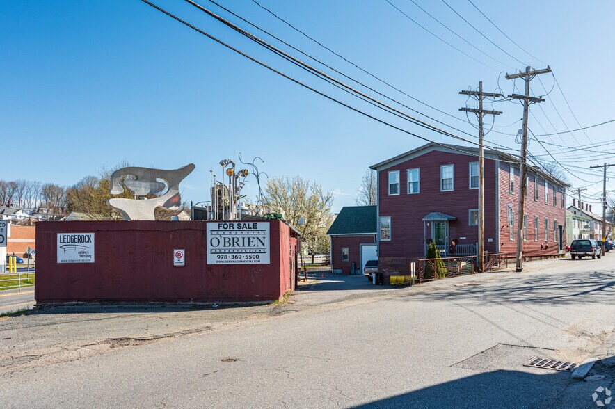 More Photos Of 2 Loring Street, Hudson Flex For Lease