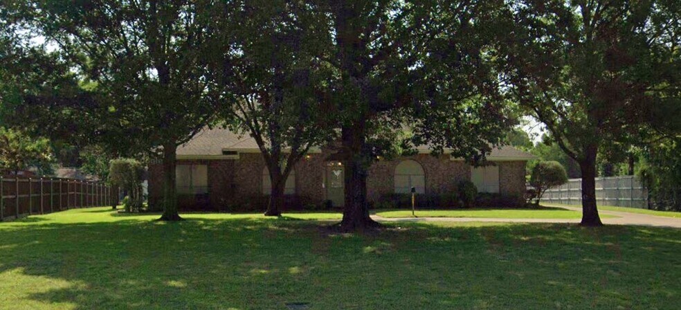 More Photos Of 316 1st Monday Ln, Canton Flex For Sale