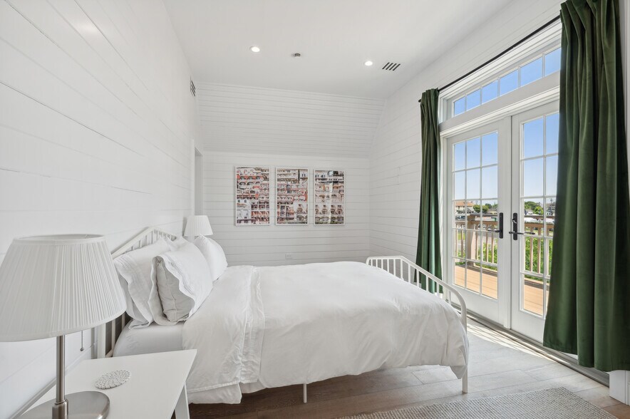 More Photos Of 45 S Euclid Ave, Montauk Storefront Retail Residential For Sale