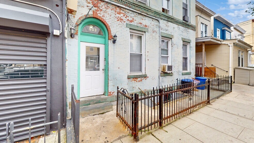 More Photos Of 603 11th St, Union City Apartments For Sale
