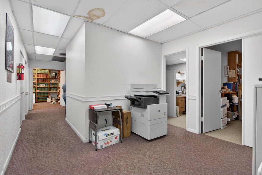 More Photos Of 513 N State Road 7, Margate Office For Lease