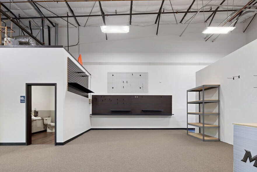 More Photos Of 4063 E. Calloway Court, Stockton Showroom For Lease