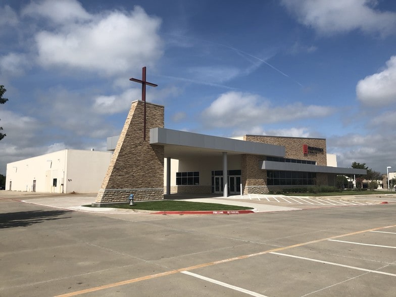 Primary Photo Of 5625 Preston Rd, Frisco Religious Facility For Sale