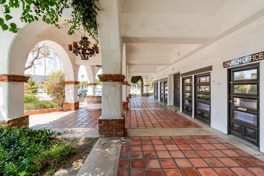 More Photos Of 333 E Colorado St, Glendale Unknown For Lease