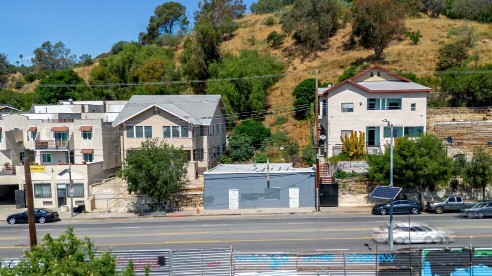 More Photos Of 1323-1325 Broadway, Los Angeles Office For Sale