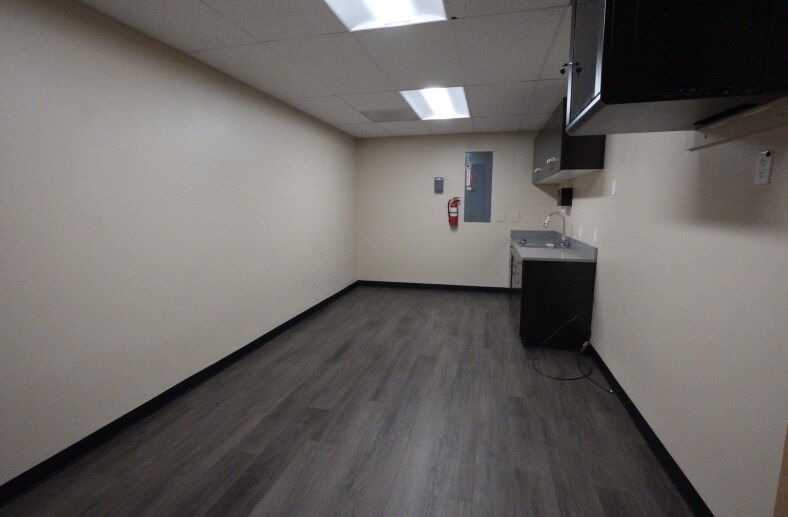 More Photos Of 1607 Beavercreek Rd, Oregon City Office For Lease