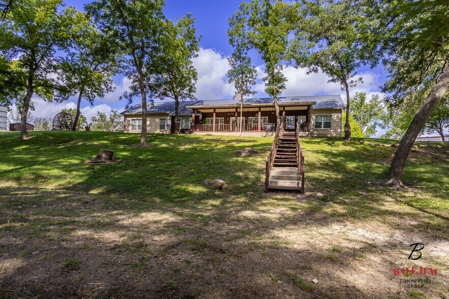 More Photos Of 50500 Interstate 10 W, Comfort Office For Sale