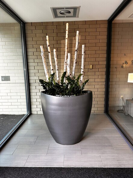 More Photos Of 3890 S Lindbergh Blvd, Sunset Hills Office For Lease