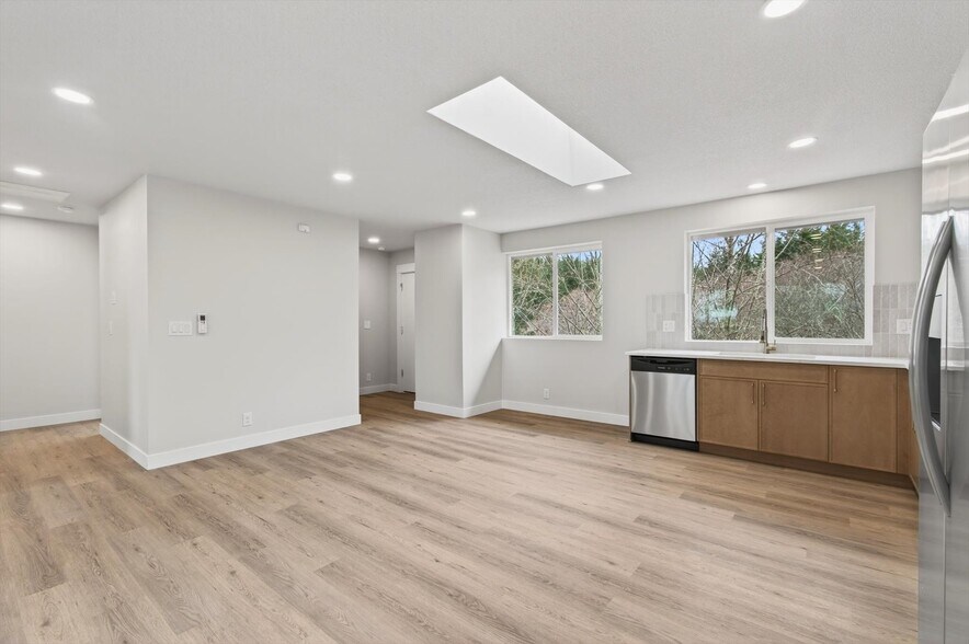 More Photos Of 11 Sun Crest Ln, Cathlamet Multifamily For Sale