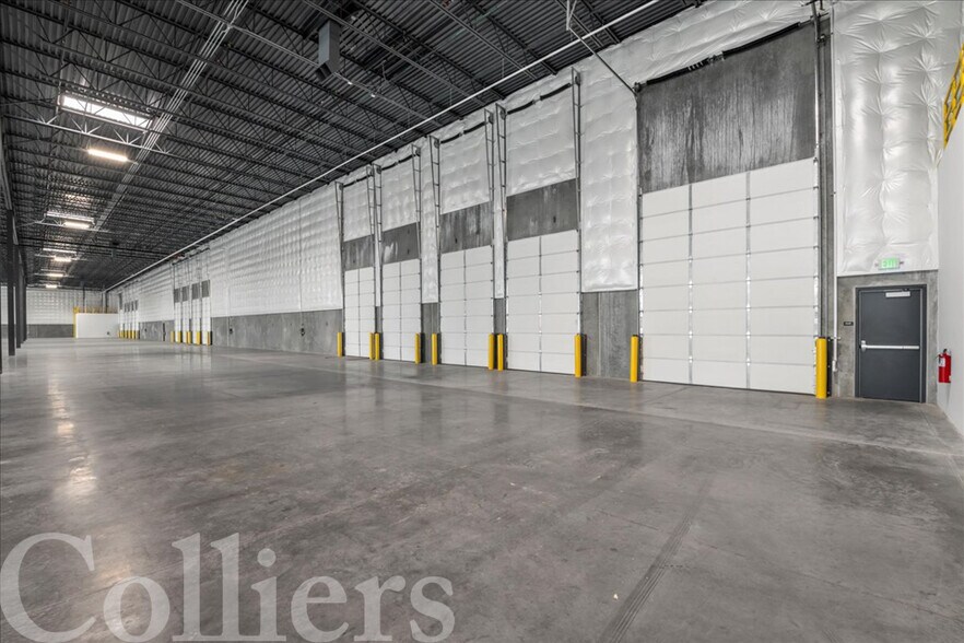 More Photos Of 4315 Skyway St, Caldwell Warehouse For Sale